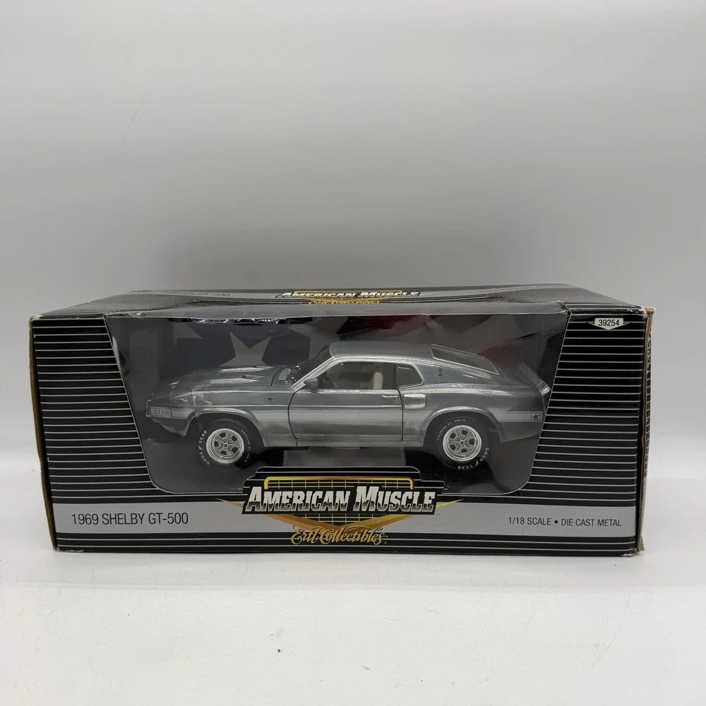 ERTL 39254 AMERICAN MUSCLE 1969 SHELBY GT-500 1:18 Silver Die-Cast METAL CAR